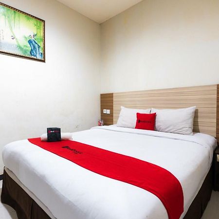 Agraha Andalas Hotel Makassar Exterior photo